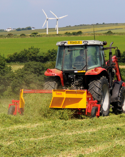 Conditionneur en andain superposé 