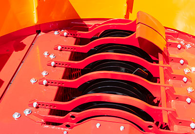 Peigne régualteur avec barreaudage réglable 