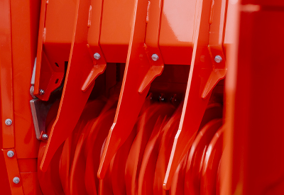 Peigne régulateur réglable hydrauliquement