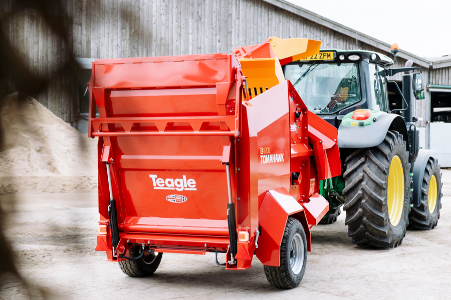 8200 Arrière-cour de ferme